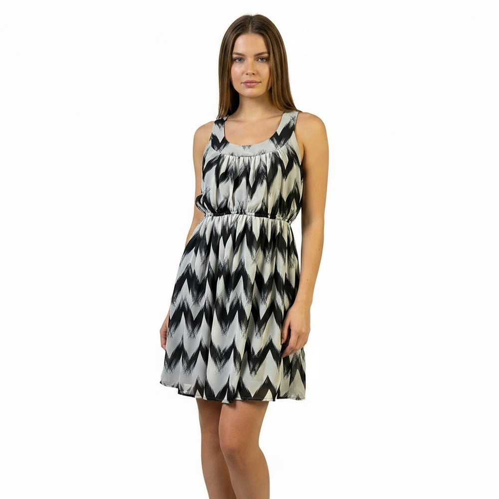 Stiletto's Dress Size M Grey‎ Black Herringbone Racerback Pullover Stretch